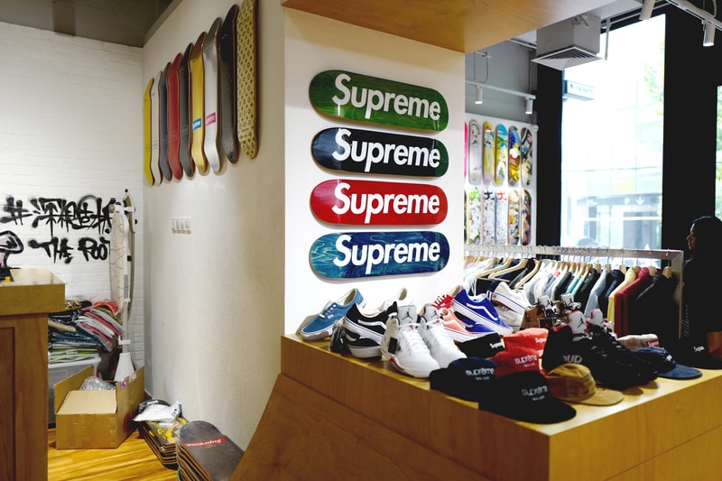 シュプリーム 激レア商品の宝庫、北京の The ROOTS 