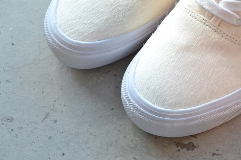 UPDATE: Vans と UNIVERSAL PRODUCTS がハラコレザーを採用した Authentic をリリース