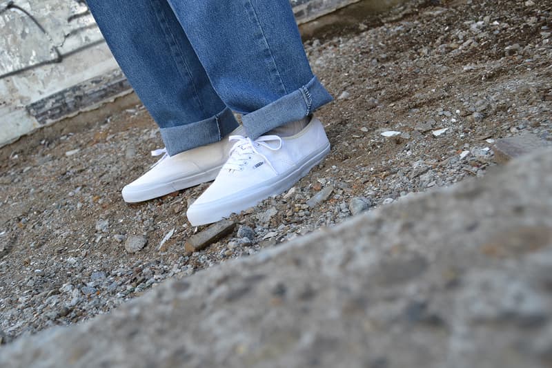 UPDATE: Vans と UNIVERSAL PRODUCTS がハラコレザーを採用した Authentic をリリース