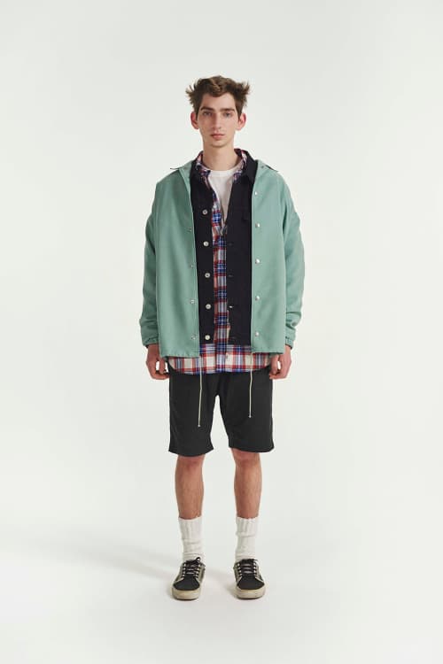 80年代末から90年代初頭の音楽ムーブメントにヒントを得た VAPORIZE 2017年春夏コレクション