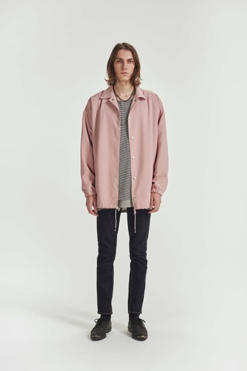 80年代末から90年代初頭の音楽ムーブメントにヒントを得た VAPORIZE 2017年春夏コレクション