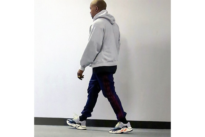 カニエ・ウエストが噂の新ランニングシューズ YEEZY Runner を履いて公の場に登場？