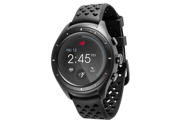 New Balance 初のスマートウォッチとワイヤレスイヤホンが発売