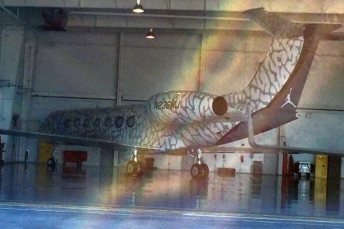 マイケル・ジョーダンがプライベートジェットをエレファント柄でラッピング