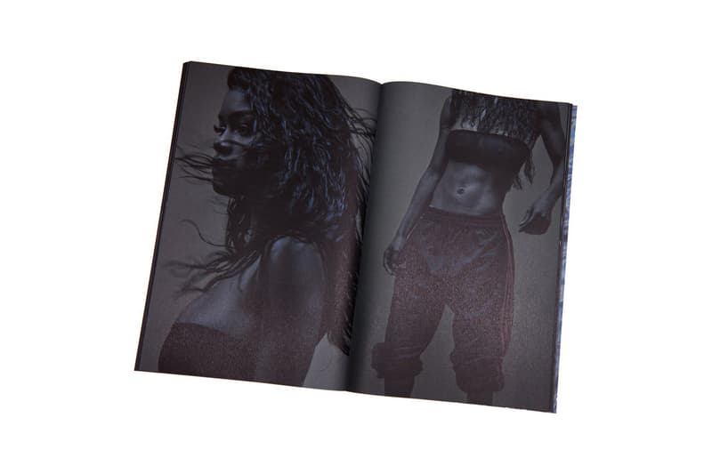 YEEZY Season 4 の ZINE