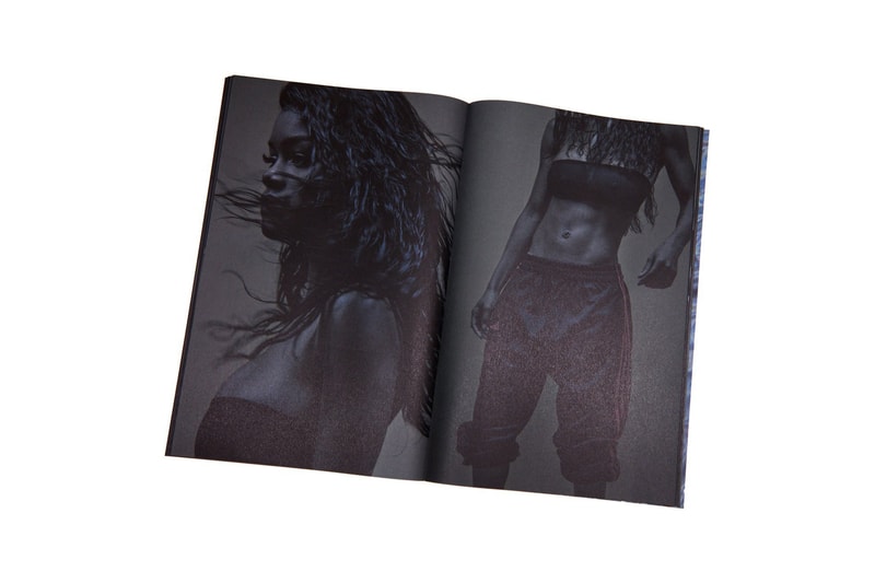 YEEZY Season 4 の ZINE