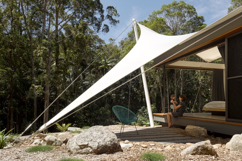 オーストラリアの大自然の中に建つ “tent house”