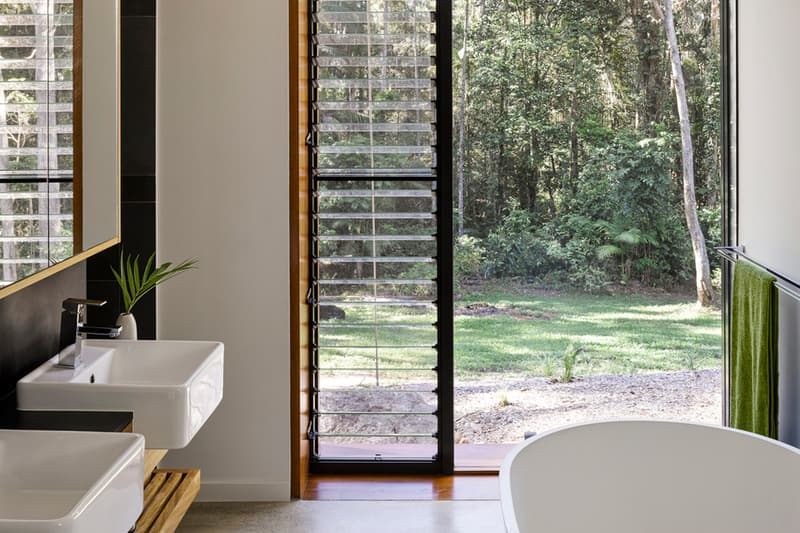 オーストラリアの大自然の中に建つ “tent house”