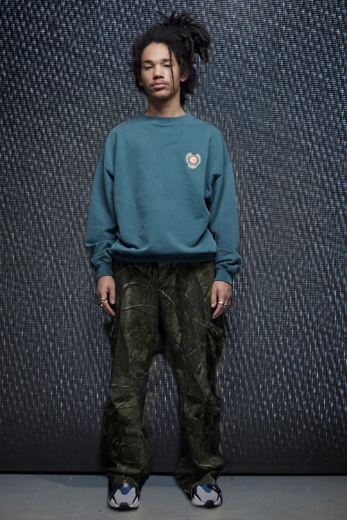 イージーシーズン ファイブ yeezy season5 アディダス adidas トレーナー スウェット ラウンドネック 長袖 S ベージュ /YT メンズ イージー シーズン5」2017-18年秋冬コレクション - WWDJAPAN