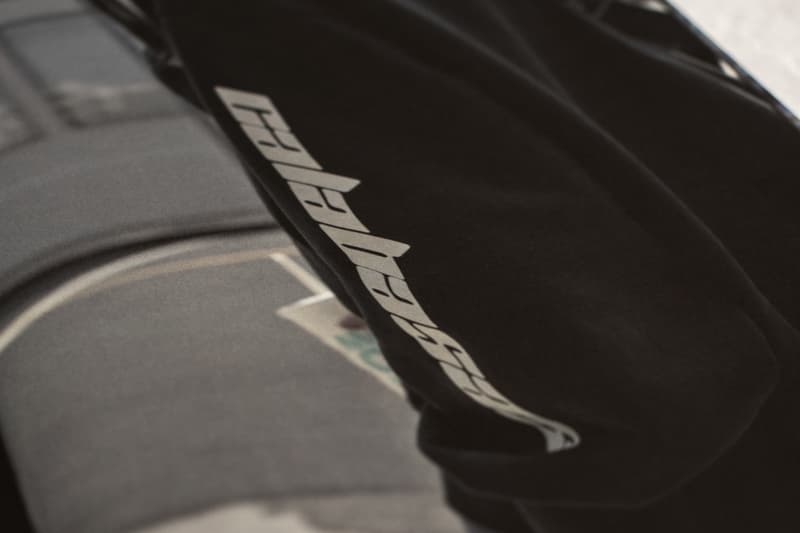 “YEEZY SEASON 5”の招待状として送られてきた服とジンの詳細