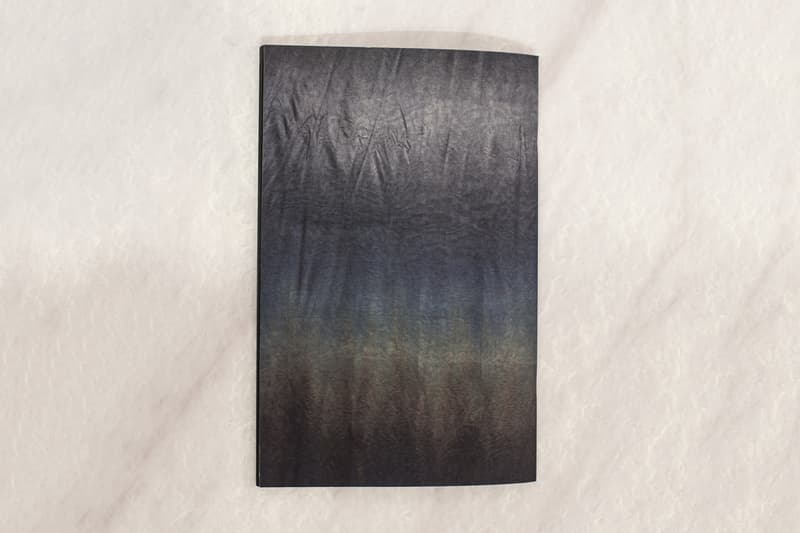 “YEEZY SEASON 5”の招待状として送られてきた服とジンの詳細