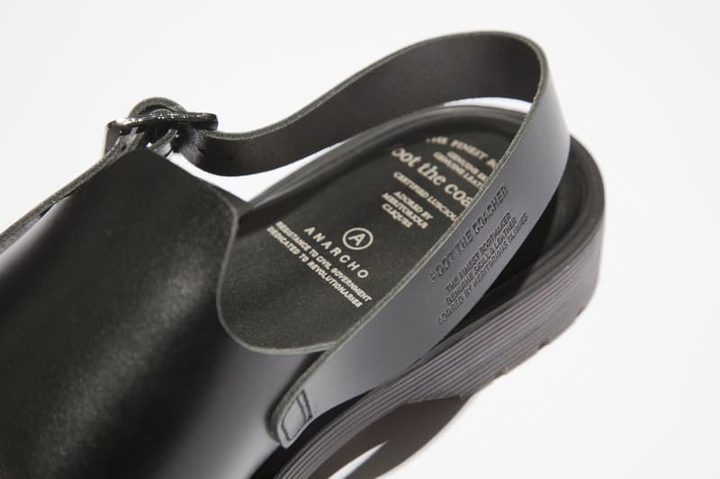 フット ザ コーチャーの新作サンダルシリーズ