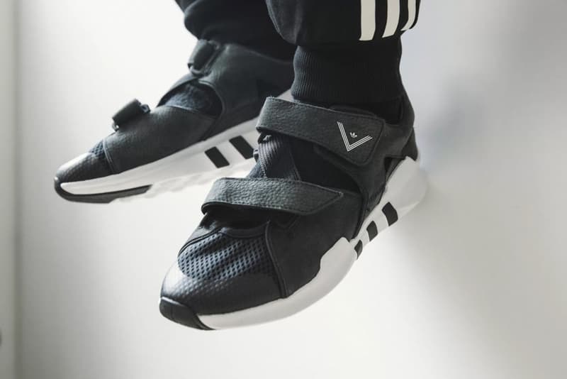 ホワイト・マウンテニアリング アディダス オリジナルス