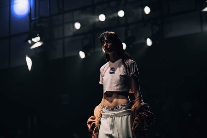 世界が注目するドメスティックブランド doublet 初のランウェイの舞台裏を捉えたフォトセット