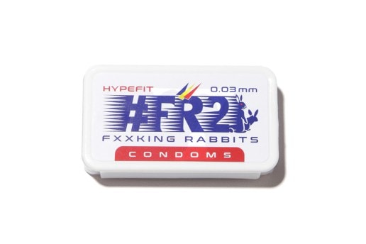 Fxxking Rabbits による Hype-Fit コンドームのスライドケース&ボトル 