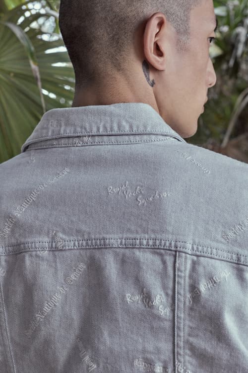 John Elliott ジョンエリオット