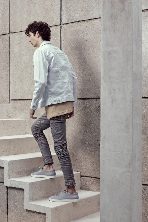 John Elliott ジョンエリオット