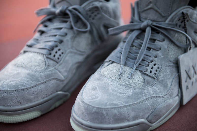 カウズ x ジョーダン コラボ Air Jordan 4 を HYPEBEAST が独占入手
