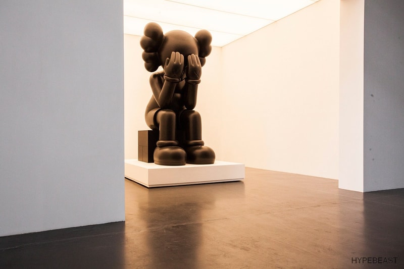 上海　 KAWS 　 “WHERE THE END STARTS”