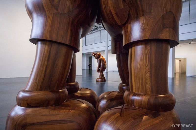 上海　 KAWS 　 “WHERE THE END STARTS”