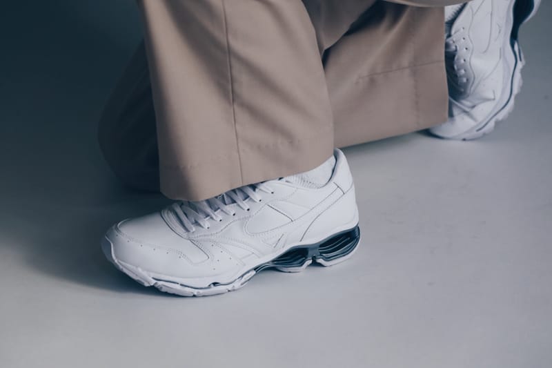 mizuno wave gv