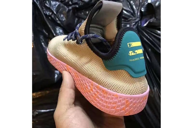 ファレル　アディダス オリジナルス human race
