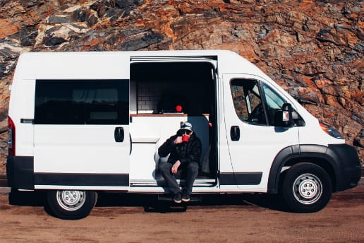 少人数でのキャンピングに最適な Campervan のレンタルサービス
