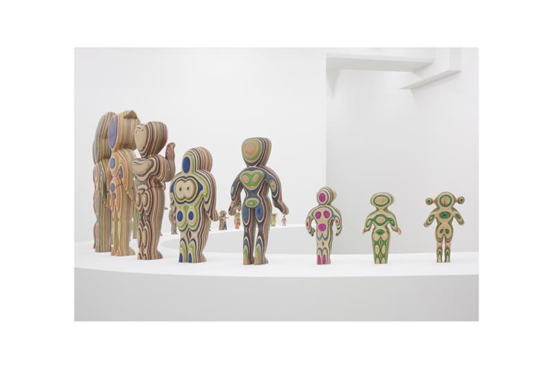 Haroshi の個展に使わなくなったスケートデッキを持って行こう