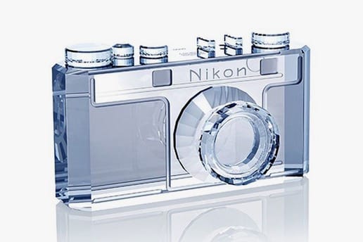 スワロフスキー®クリスタルによって再現された Nikon I型 のレプリカモデル