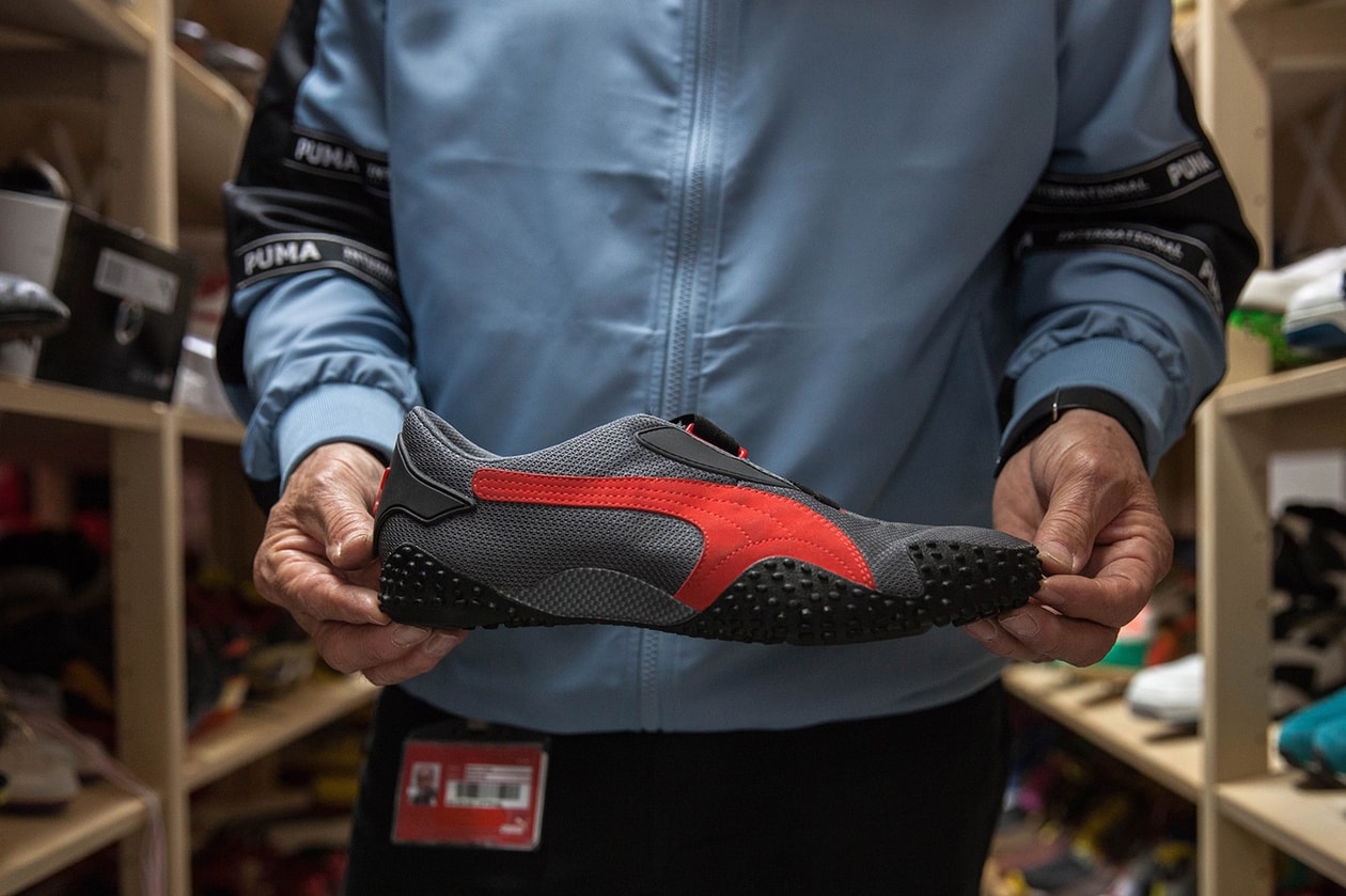 “Mr. PUMA” の異名を持つヘルムート・フィッシャーが案内する PUMA のアーカイブ保管室