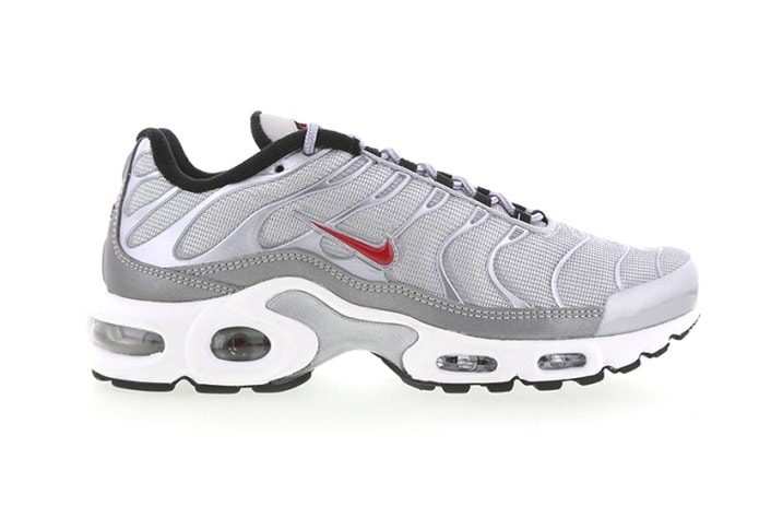 Nike より “Silver Bullet” 仕様の Air Max Plus が登場