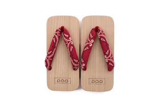 visvim からバンダナ下駄サンダルが登場