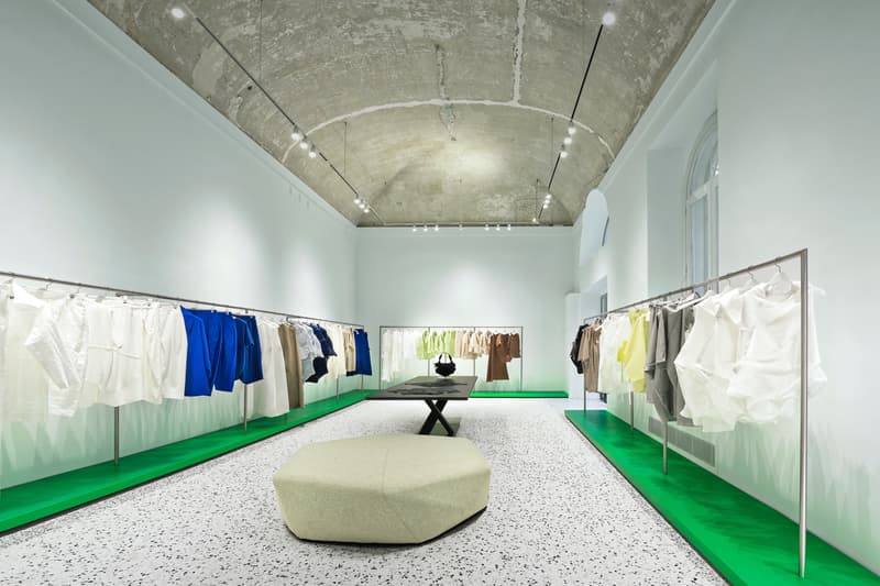 吉岡徳仁デザインによる イタリア初 ISSEY MIYAKE フラッグシップストア