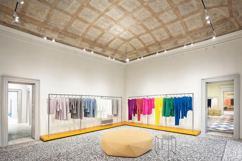 吉岡徳仁デザインによる イタリア初 ISSEY MIYAKE フラッグシップストア