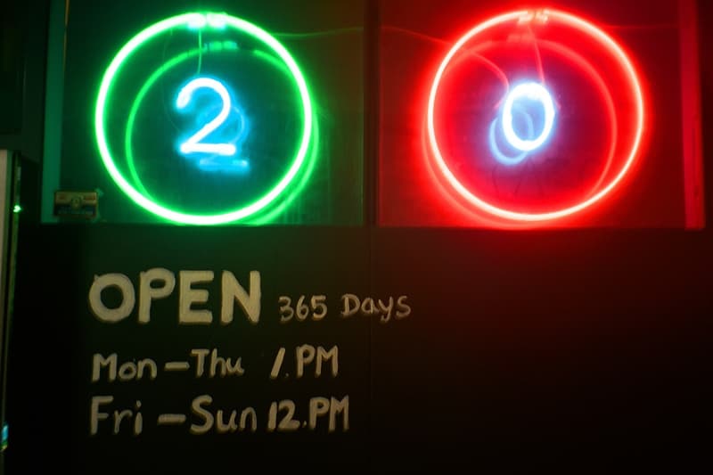 No Vacancy Inn より最新Tシャツアイテムの数々にフィーチャーしたルックブックが登場