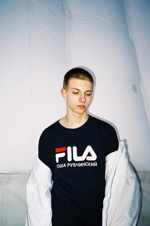 ソ連崩壊後のロシアを表現した Fucking Young! の最新エディトリアル