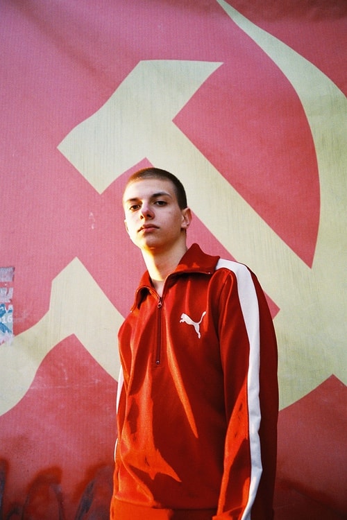 ソ連崩壊後のロシアを表現した Fucking Young! の最新エディトリアル