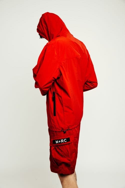 M+RC NOIR の色鮮やかなストリートスタイル