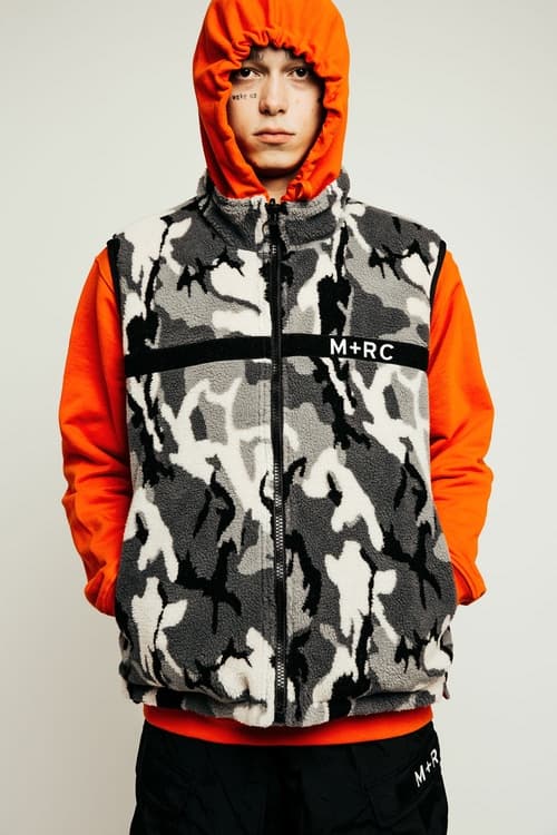 M+RC NOIR の色鮮やかなストリートスタイル