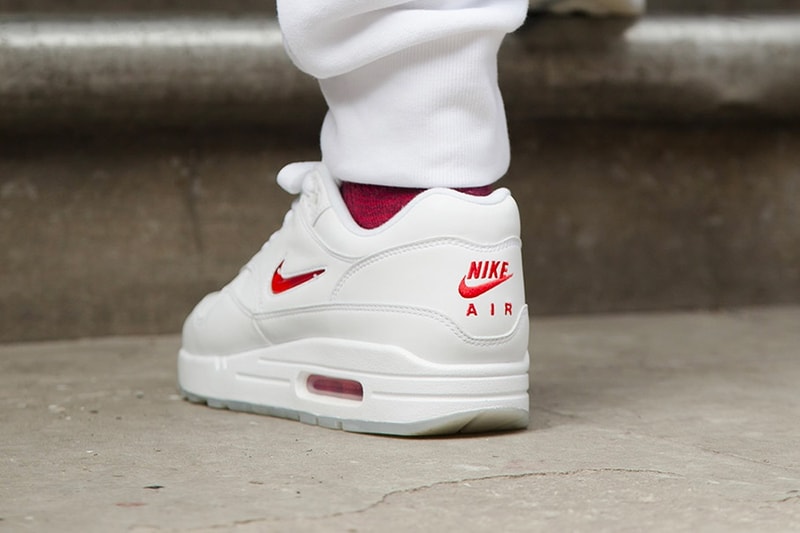 スウッシュが宝石のように眩しい Nike Air Max 1 Jewel が復刻