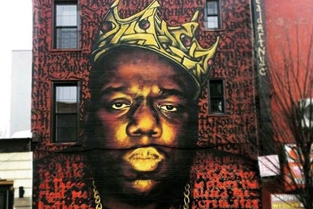 NY のランドマーク The Notorious B.I.G. の壁画が取り除かれる