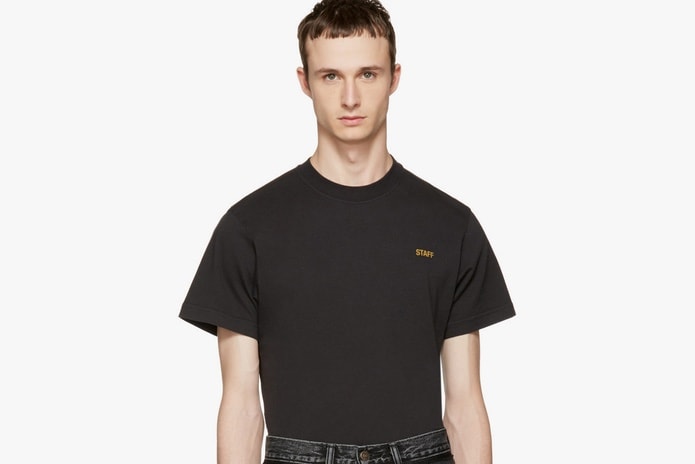 Vetements からベーシックなのに21,000円もする "STAFF" Tシャツが発売