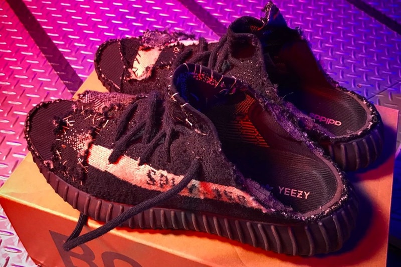 現代アートの巨匠・村上隆が adidas YEEZY BOOST 350 V2をサンダルへと変身
