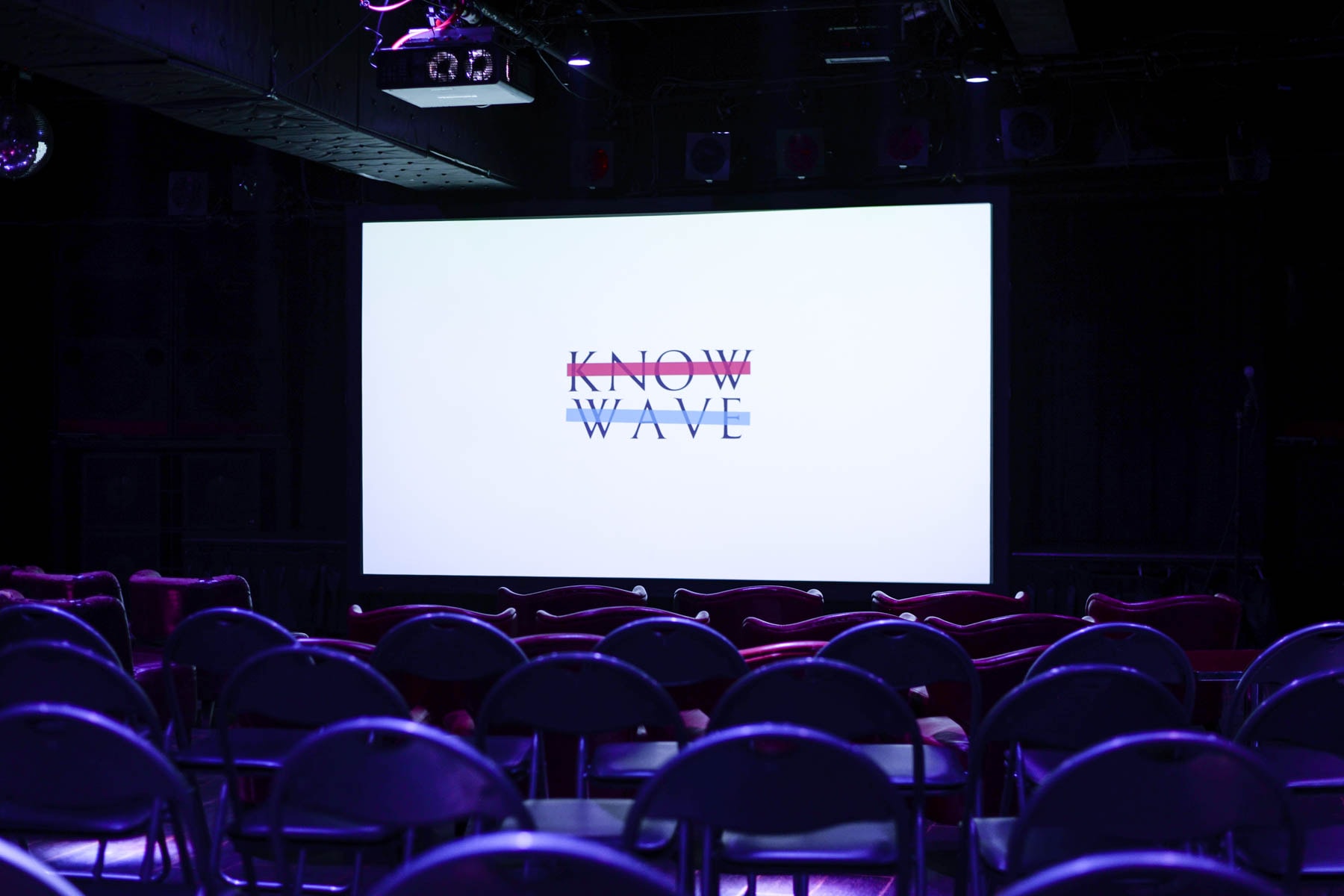 東京で開催された KNOW WAVE と Supreme によるイベントに潜入