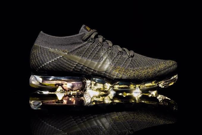 ゴールドのタッチが添えられたブラックモデルの Nike Air VaporMax がリーク