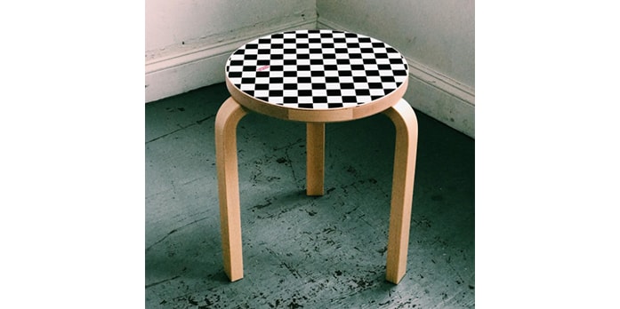 シュプリーム x アルテックの三脚丸椅子 Stool 60 が今週末にドロップ 