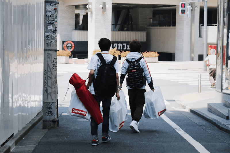 Supreme x COMME des GARÇONS SHIRT x Nike コラボ Air Force 1 の東京ローンチの様子をお届け