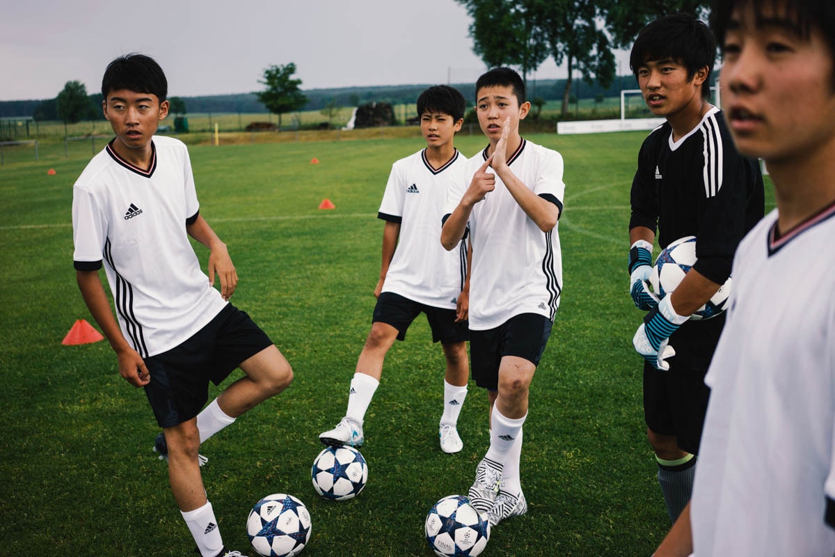 adidas UEFA Young Champions 2017 に参戦したU-16日本代表 ともぞうSC のヨーロッパ紀行 ドイツ、ロンドン、そしてウェールズへ。栃木の若武者たちの一週間をフォトグラファー SHIZUYAが追う