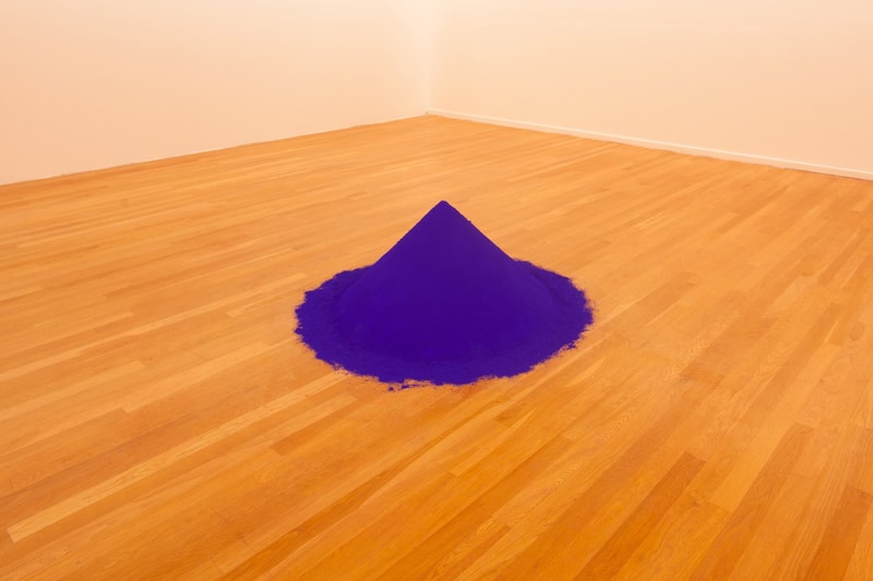 “世界で最も黒い顔料”の独占使用権を持つ Anish Kapoor アルゼンチン エキシビション