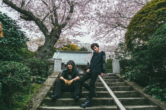 Crossfaith 2017年春のマーチャンダイズルックブックを HYPEBEAST が先行入手